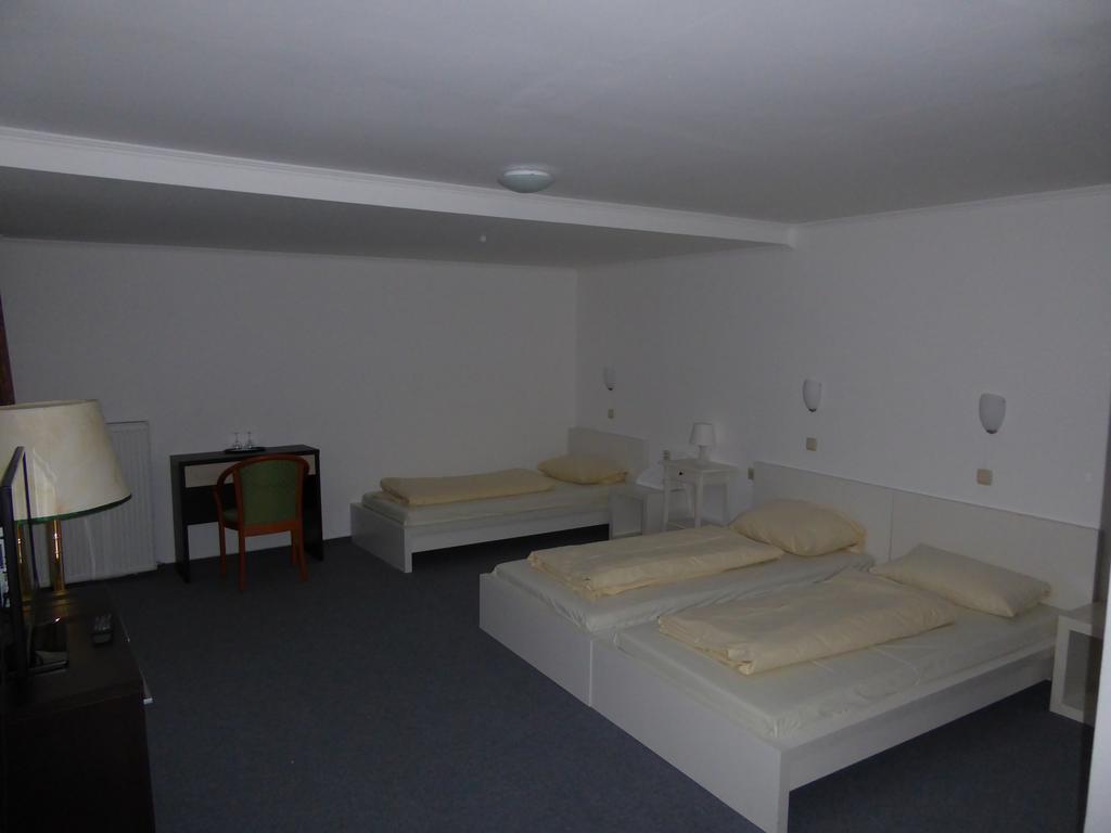 Pohl'S Rheinhotel Adler Sankt Goarshausen Exteriör bild