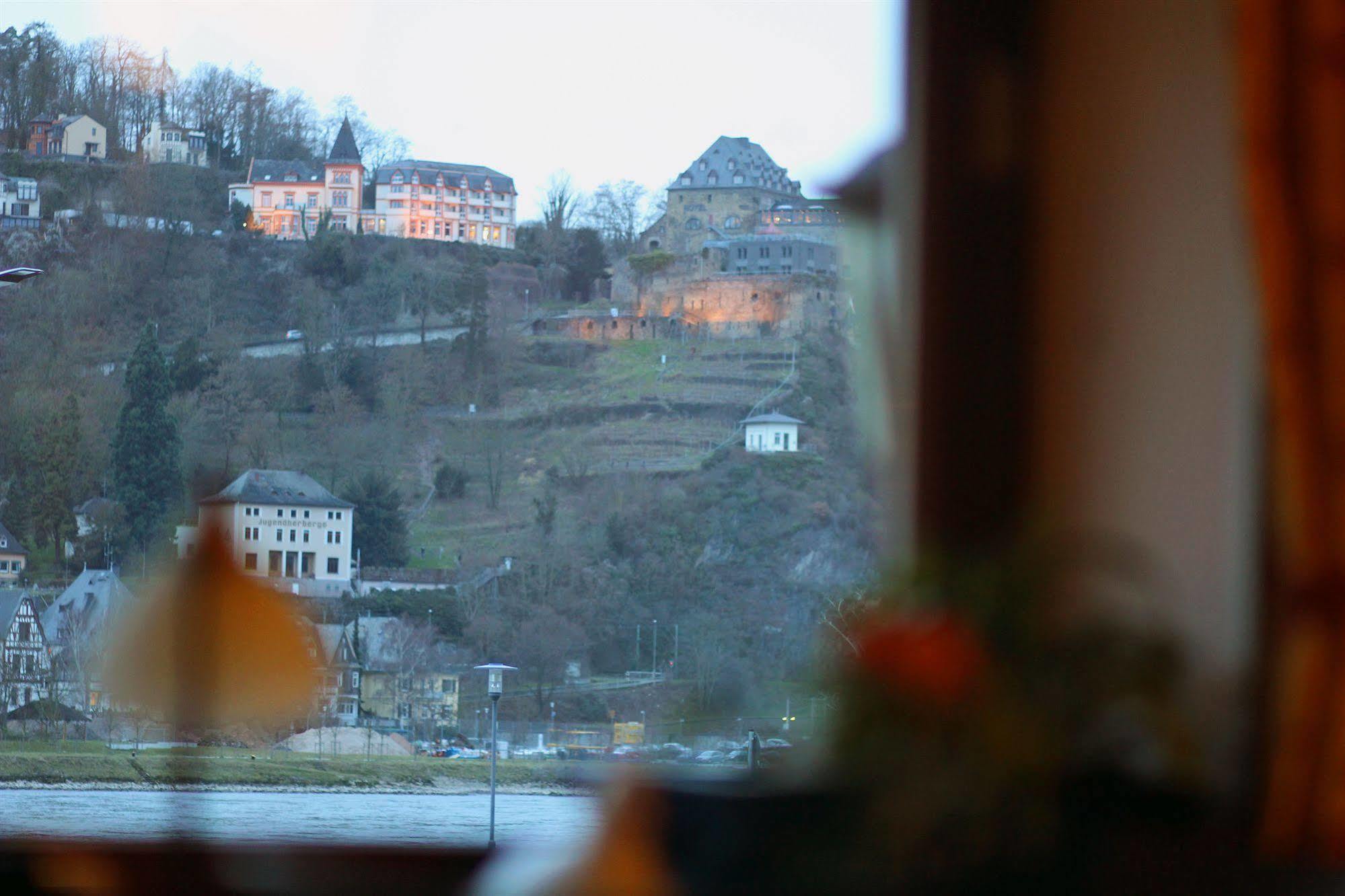 Pohl'S Rheinhotel Adler Sankt Goarshausen Exteriör bild