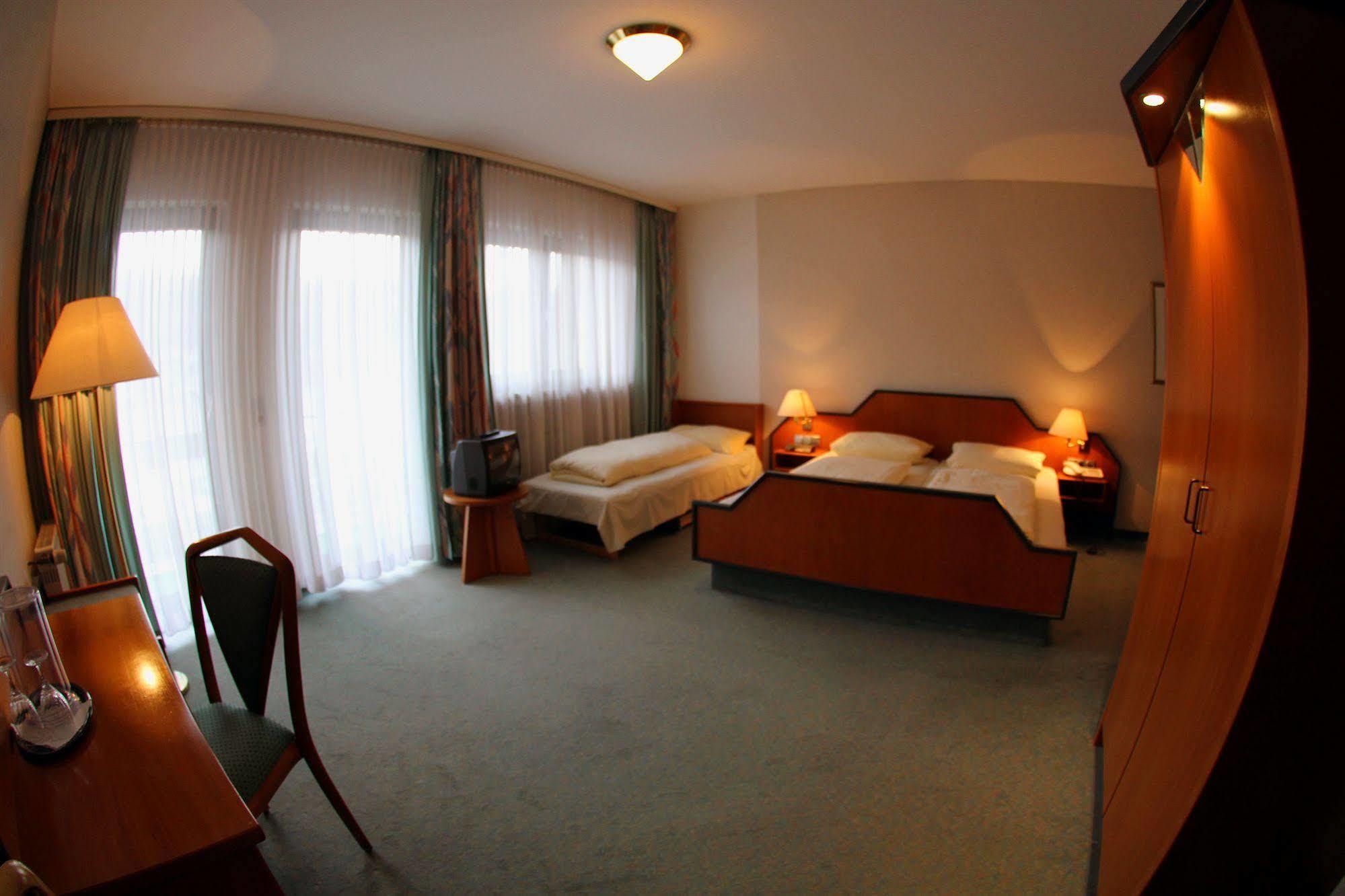 Pohl'S Rheinhotel Adler Sankt Goarshausen Exteriör bild