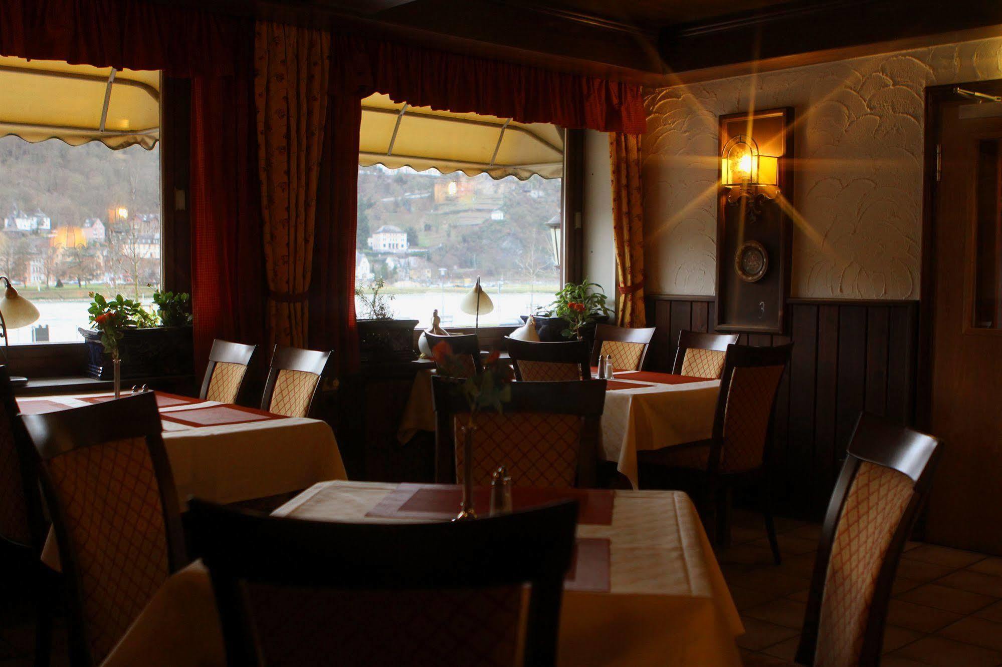 Pohl'S Rheinhotel Adler Sankt Goarshausen Exteriör bild